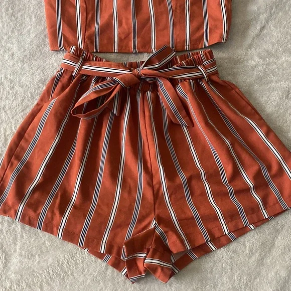Striped Cami Belted Shorts Two Piece Set in Chestnut Red Size Medium - Picture 4 of 9